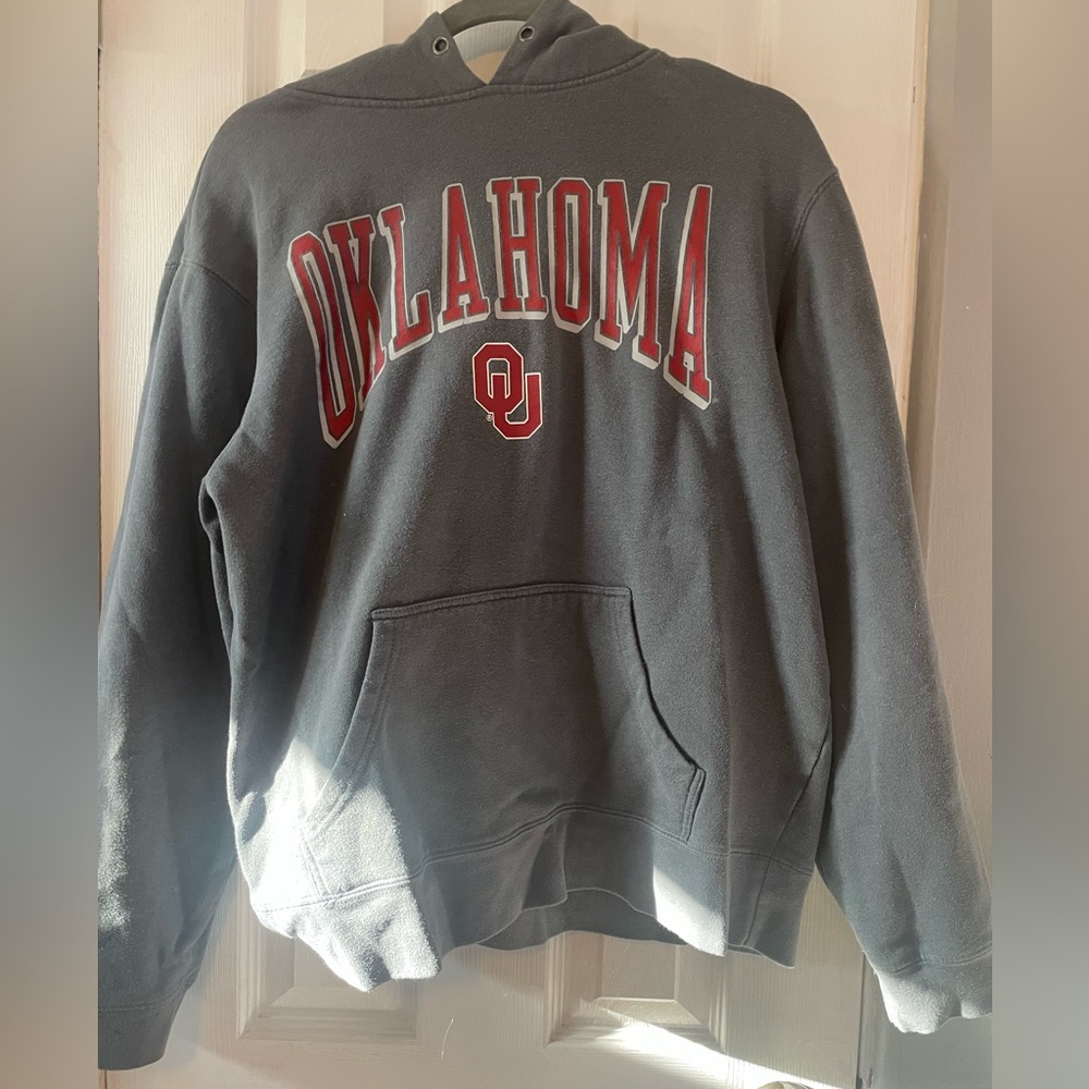 Oklahoma University Women’s sweatshirt